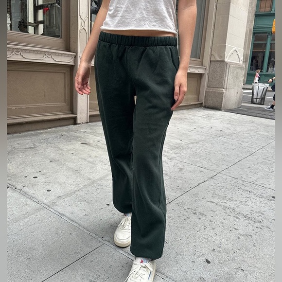 Brandy Melville Pants - brandy melville hunter forest green rosa sweatpants